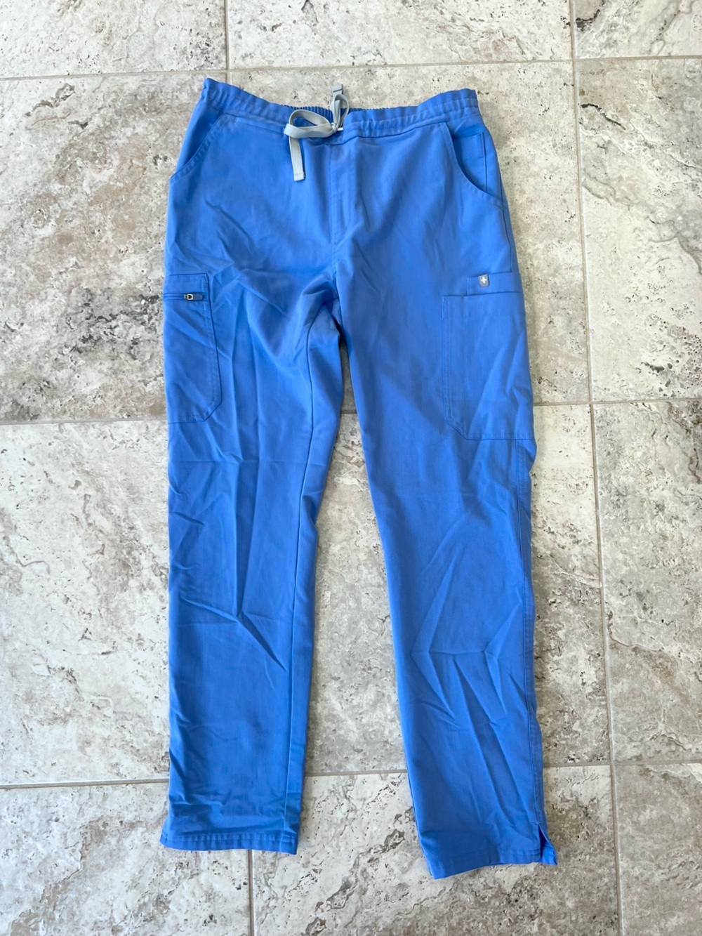 FIGS Women's Yola Skinny Straight Leg Scrub Pants in Ceil Blue (PO#: 1683) Small